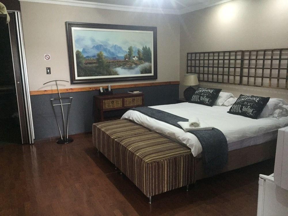 African Moon Corporate House Kempton Park Zewnętrze zdjęcie